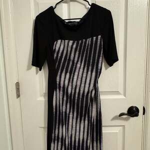 Connected Apparel Black and White Side Panel Short Sleeve Sheath Dress